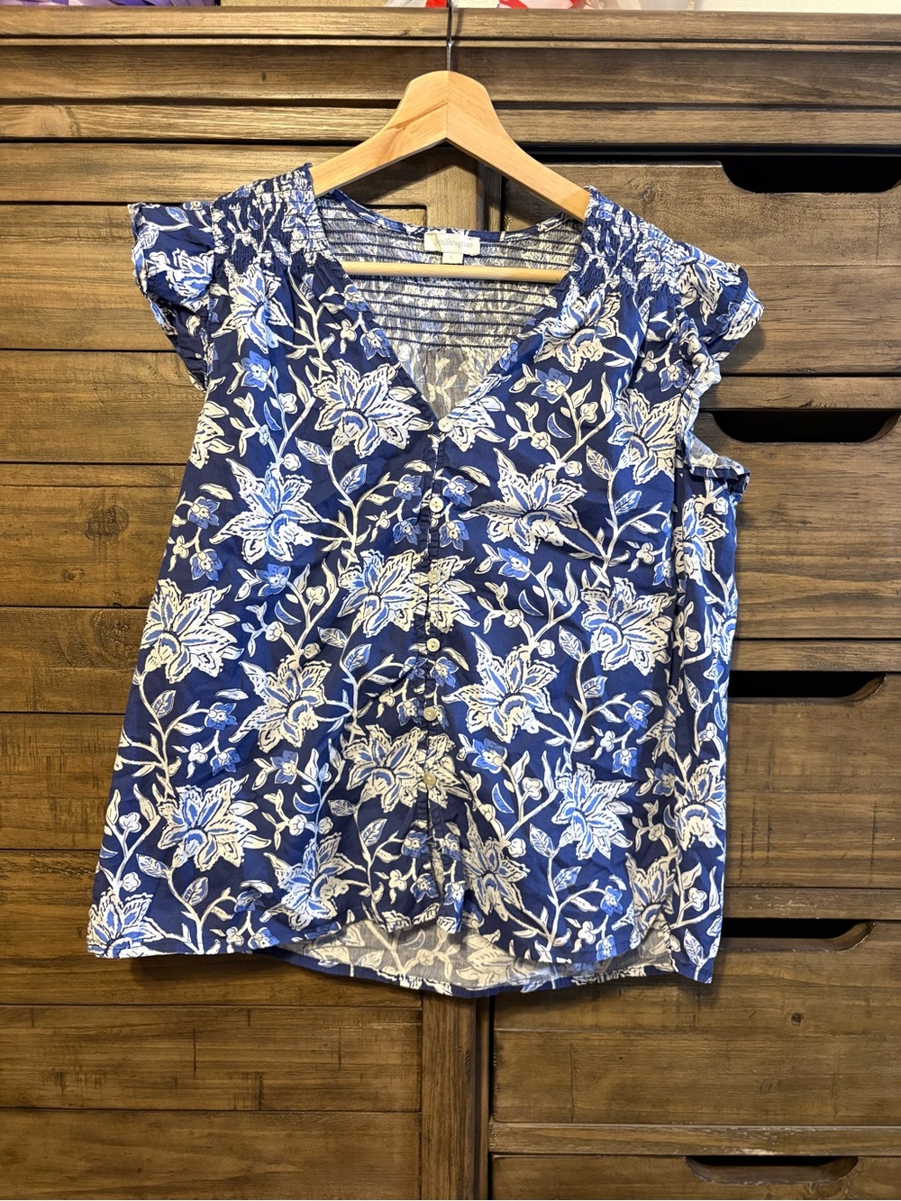 Jennifer Grace Blue Floral Blouse Large Ruffle Sleeve V Neck Lightweight Cotton - Picture 5 of 5